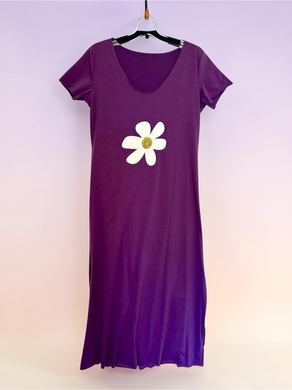 Purple Short Sleeve T-Shirt Dress with Daisy Appliqué